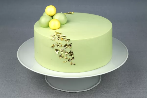 Pastel Gold Cakes