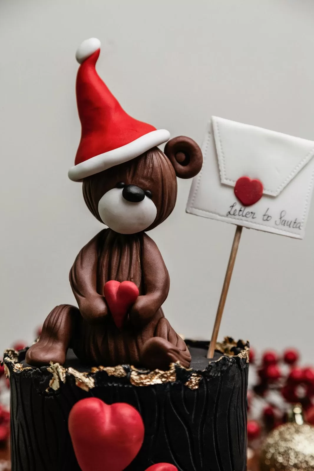 These Cake Decoration Hacks Will Be Everywhere in 2025 Parties