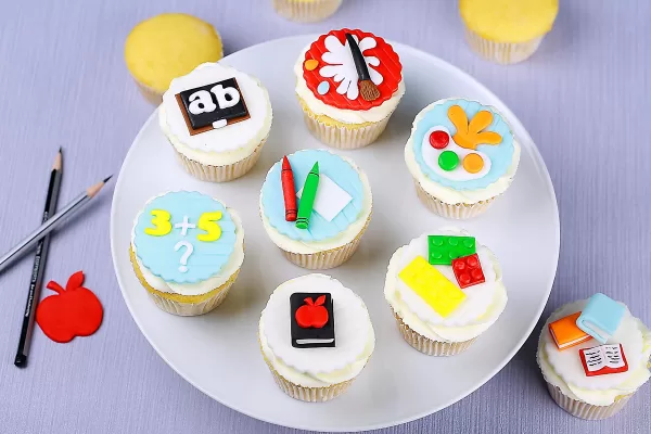 6 Pcs Back To School Chocolate Cupcake