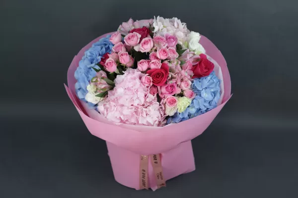 Colorful Elegance Bouquet – Same Day Flower Delivery Dubai